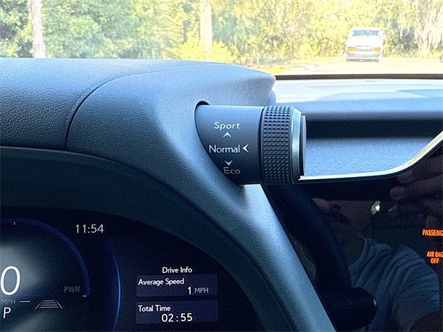 Used 2025 Lexus UX 300h FWD image 30