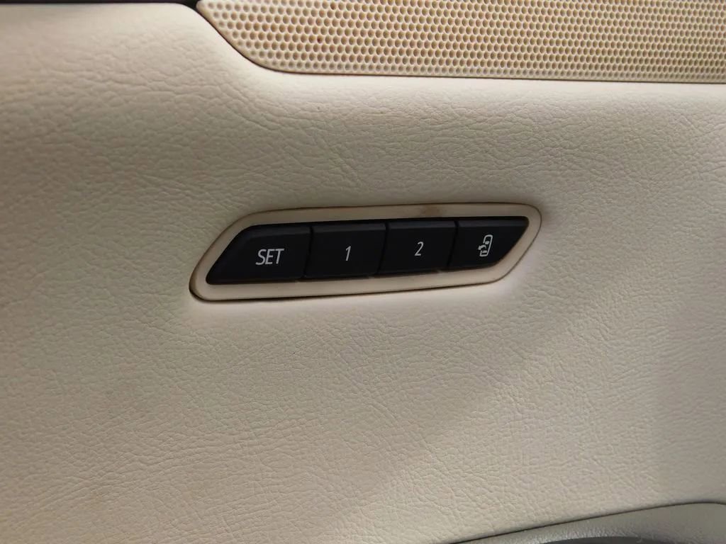 Used 2019 Cadillac XT5 Luxury image 18