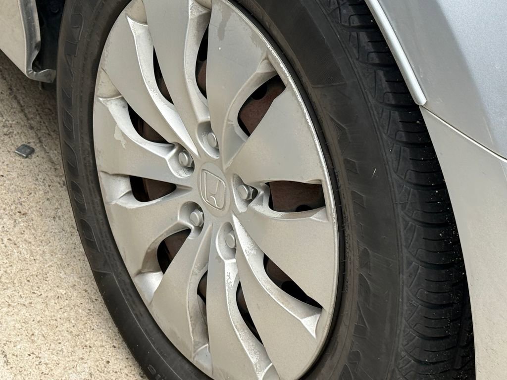 Used 2012 Honda Accord LX image 8