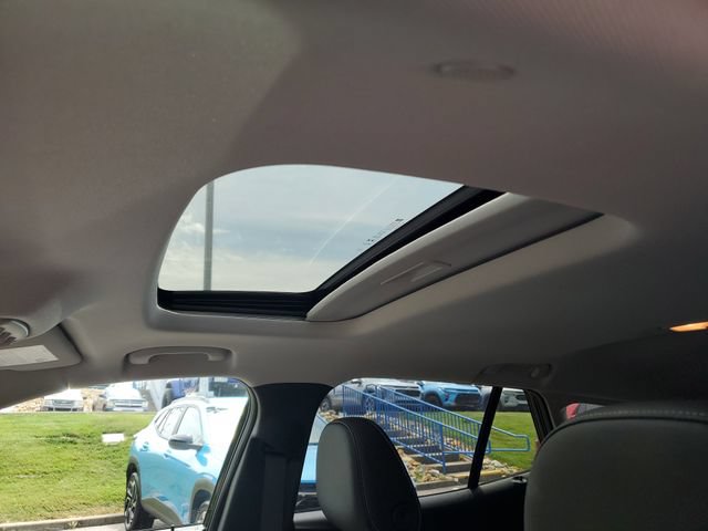 New 2026 Chevrolet Trax LT w/ Sunroof Package FWD image 19