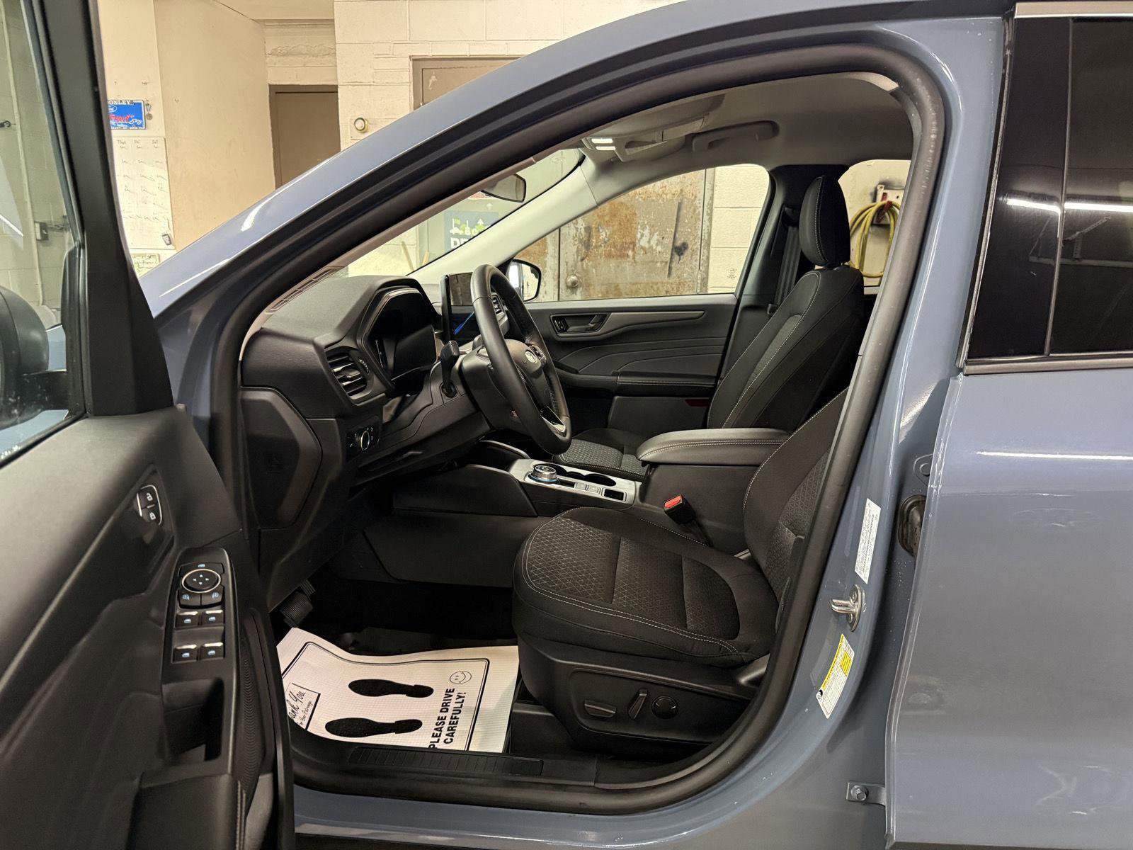 Used 2024 Ford Escape Active w/ Tech Pack #1 AWD/4WD image 13