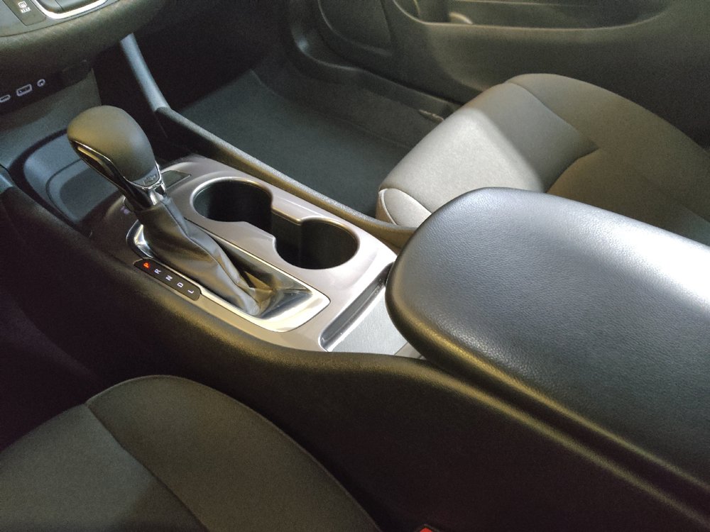 Used 2022 Chevrolet Malibu LS FWD image 26