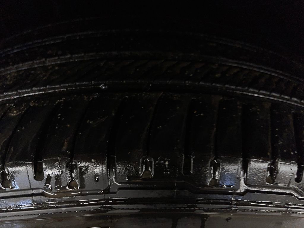 Used 2023 Toyota Highlander XLE image 28