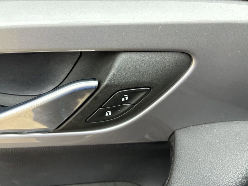 Used 2023 Chevrolet Blazer LT w/ Convenience Package FWD image 8