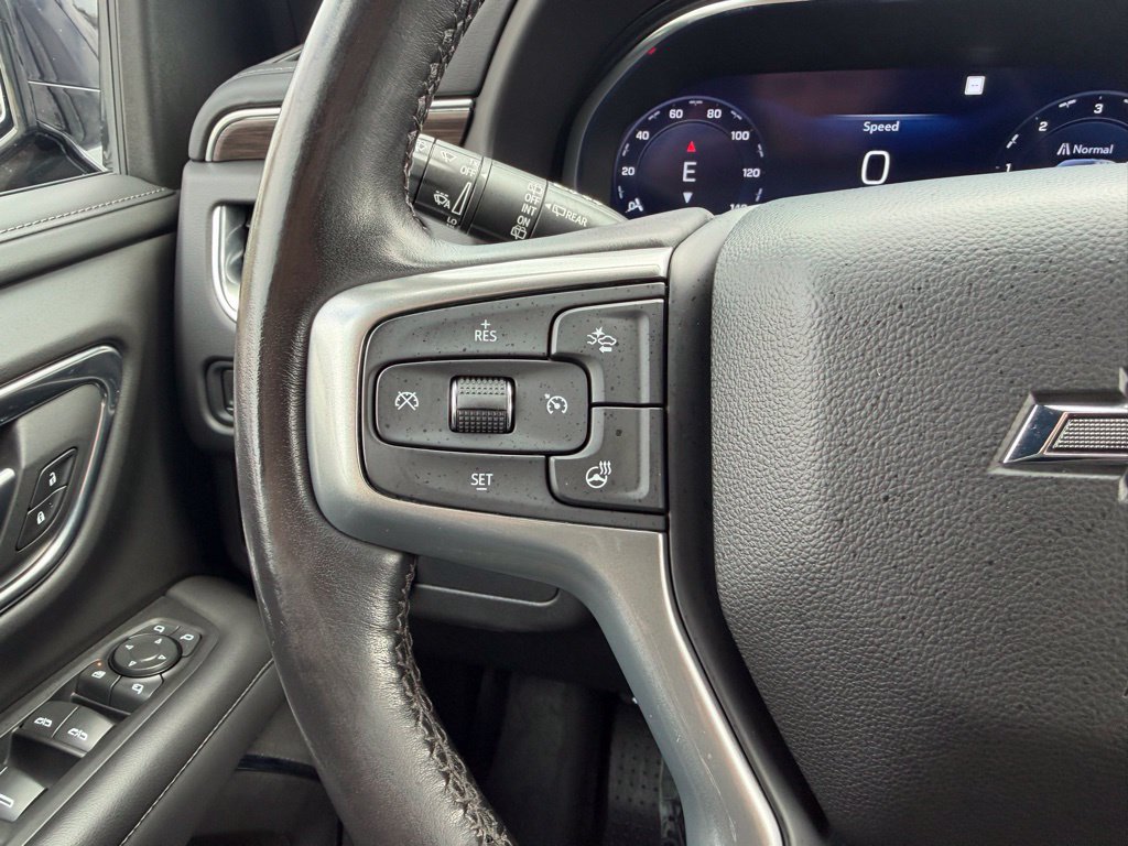 Used 2022 Chevrolet Tahoe Z71 w/ Luxury Package AWD/4WD image 40