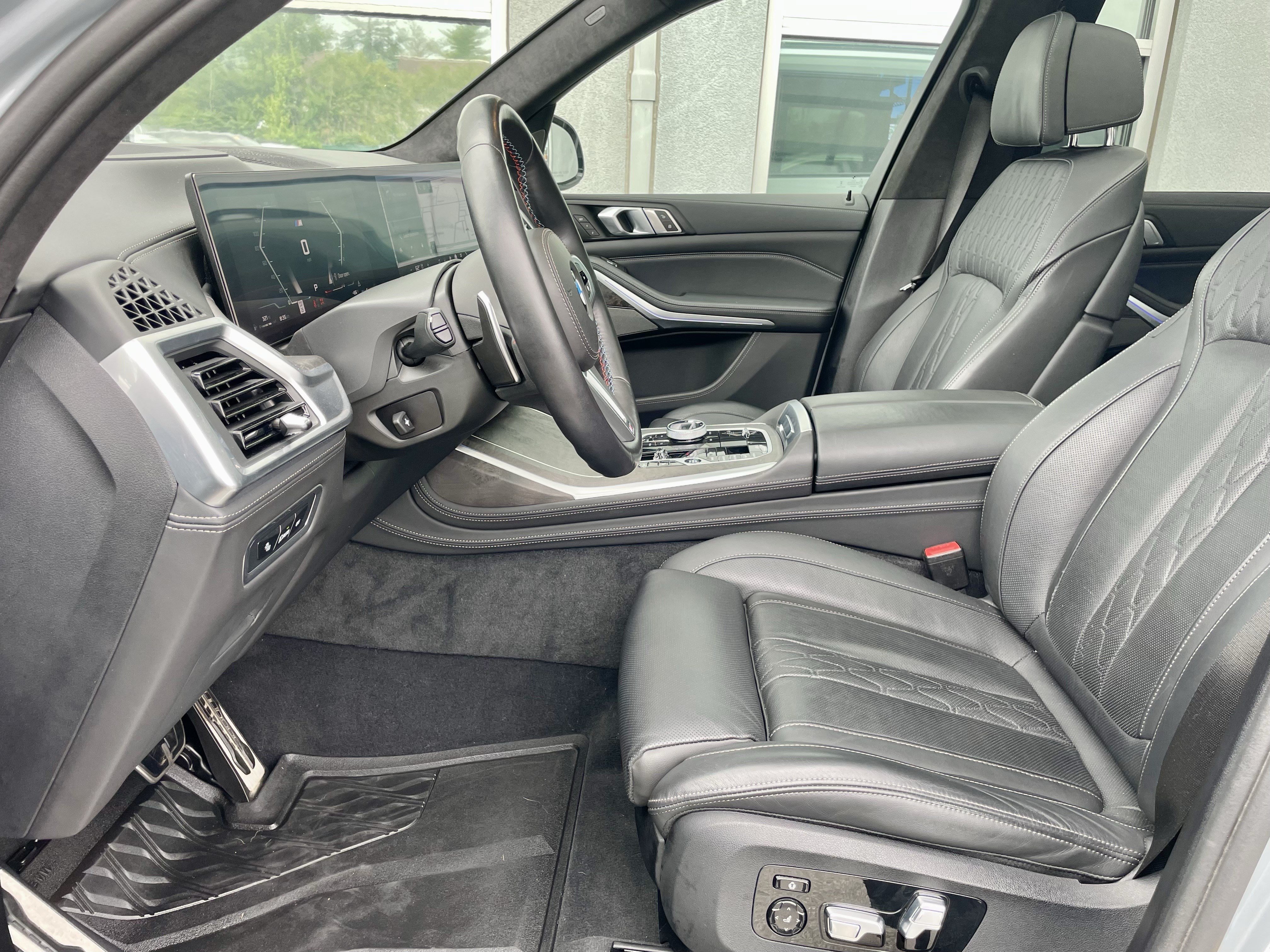 Used 2024 BMW X7 M60i w/ Executive Package AWD/4WD image 14