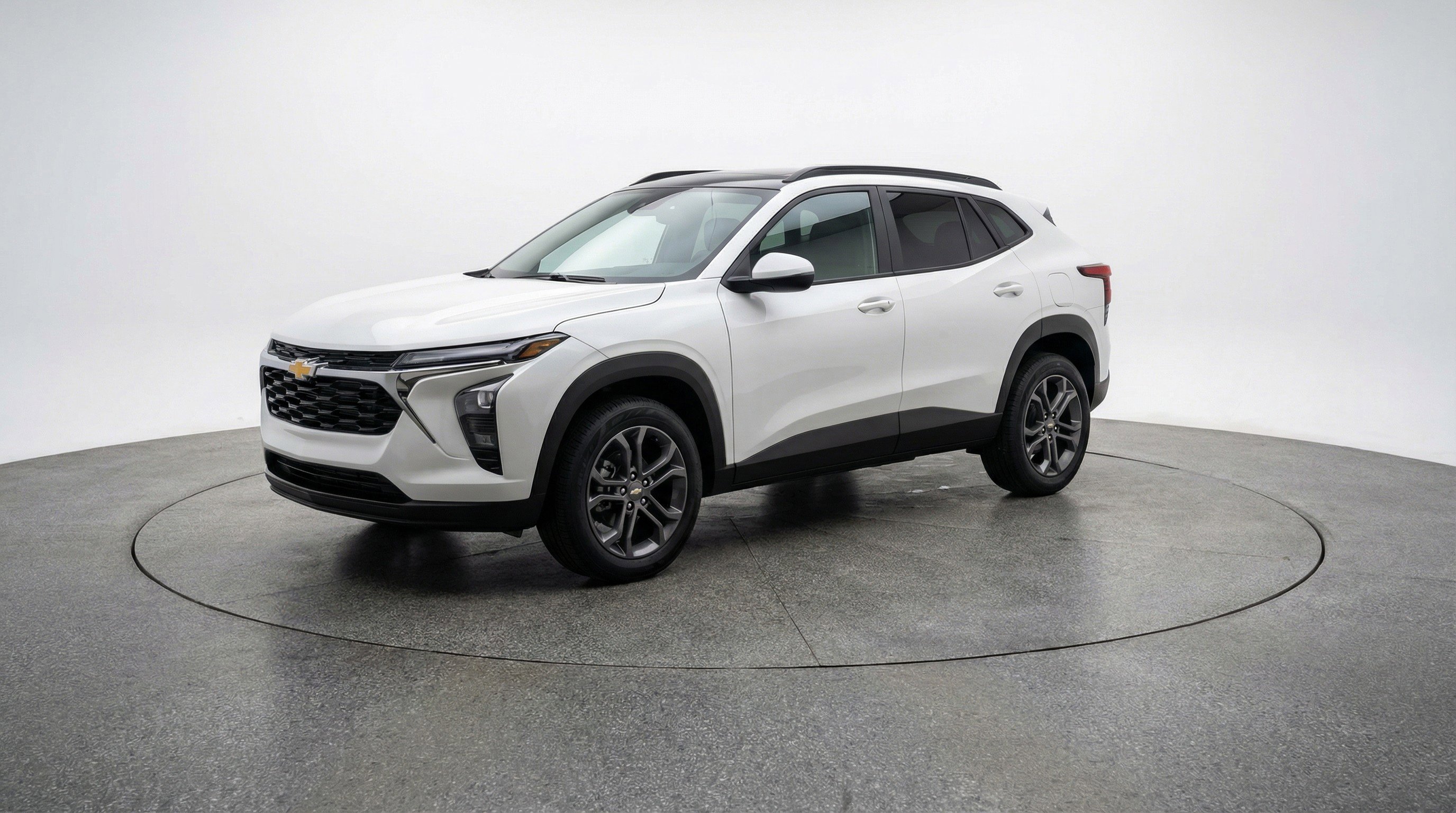 Used 2025 Chevrolet Trax LT image 3