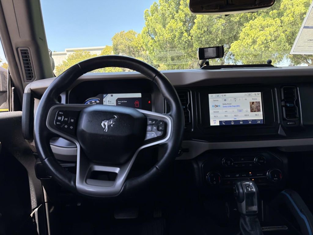 Used 2022 Ford Bronco Wildtrak image 12