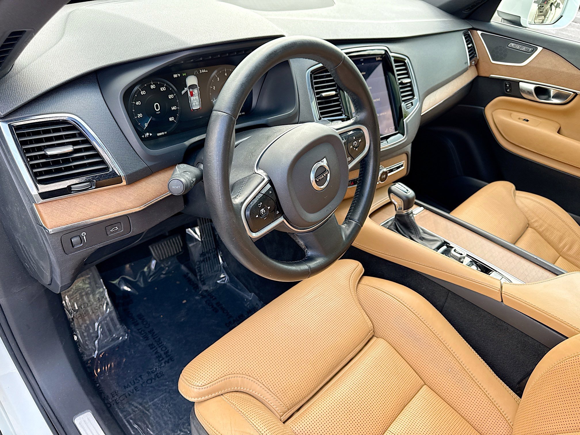 Used 2018 Volvo XC90 T6 Inscription w/ Convenience Package AWD/4WD image 25