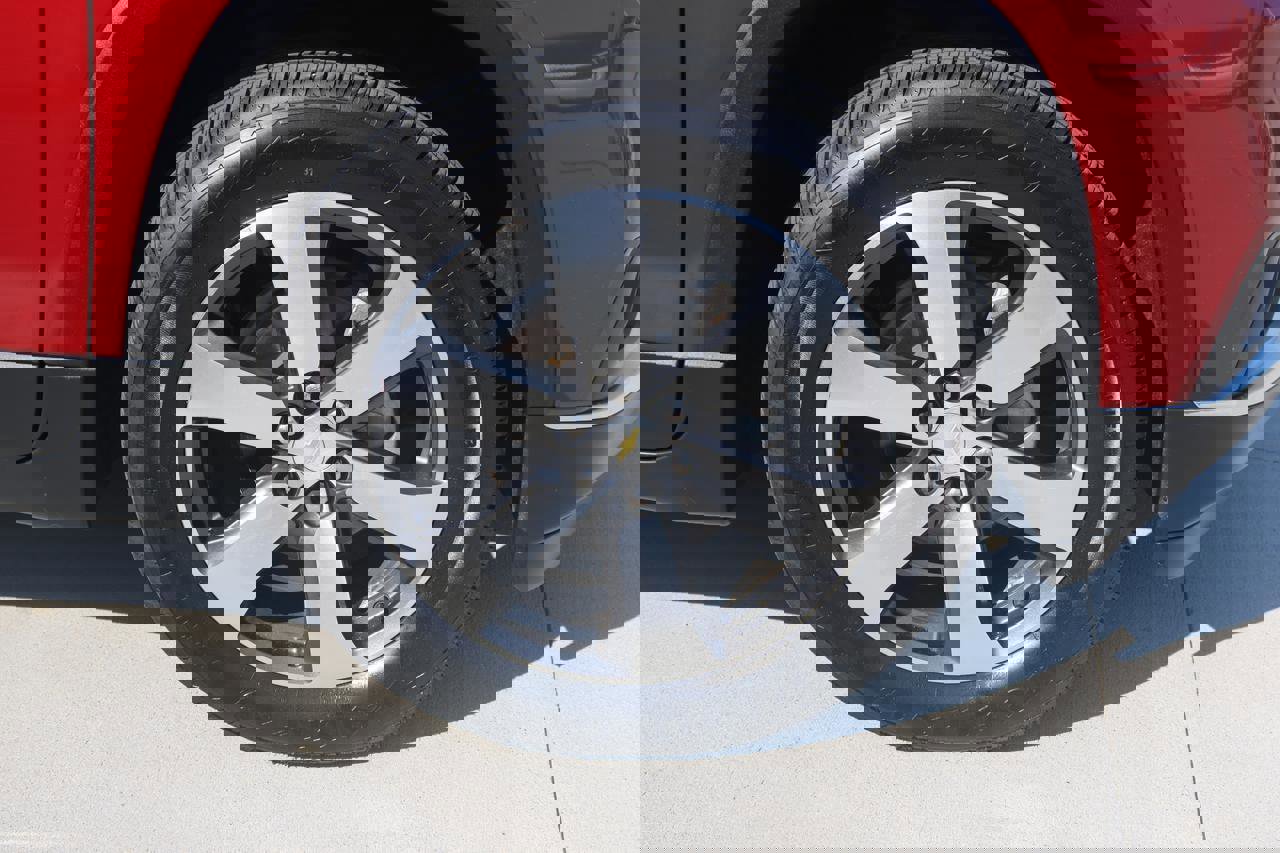 Used 2019 Chevrolet Traverse LT w/ LT Premium Package image 9