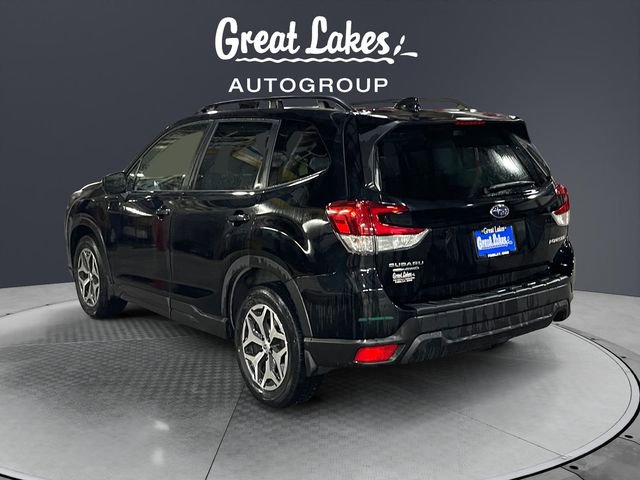 Used 2023 Subaru Forester Premium AWD/4WD image 3