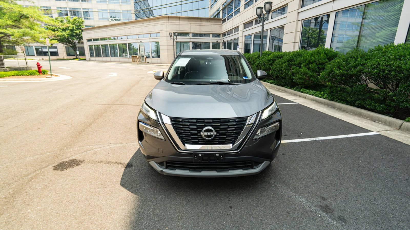 Used 2023 Nissan Rogue SV AWD/4WD image 8