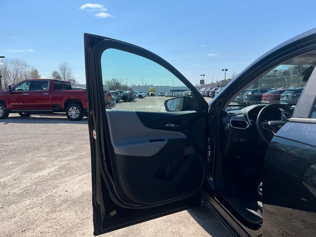 Used 2020 Chevrolet Equinox LS image 14