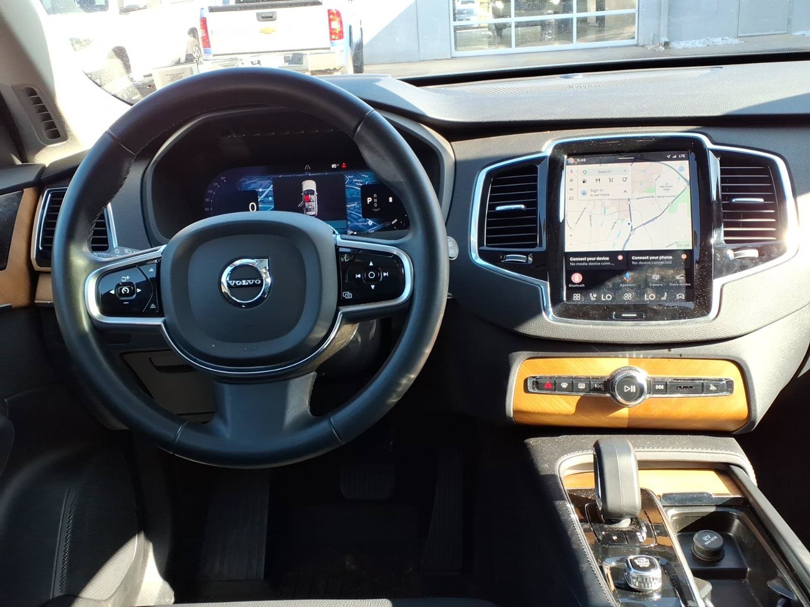 Used 2023 Volvo XC90 B5 Plus w/ Protection Package Premier AWD/4WD image 9