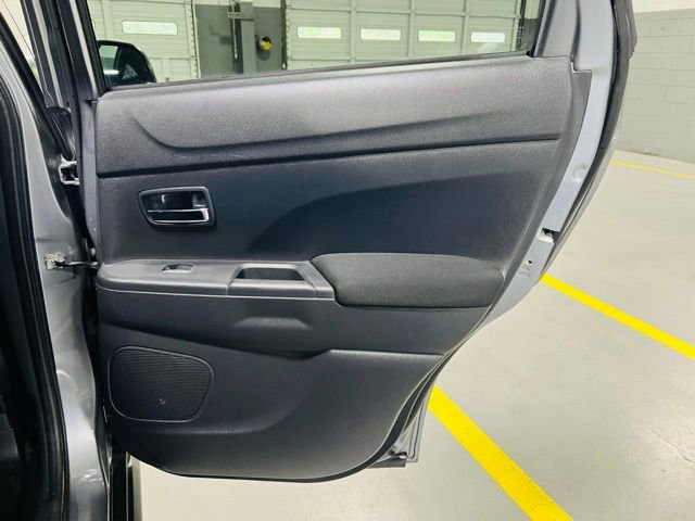 Used 2023 Mitsubishi Outlander Sport ES image 30