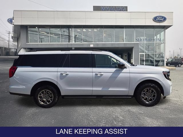Used 2025 Ford Expedition Max Active AWD/4WD image 9