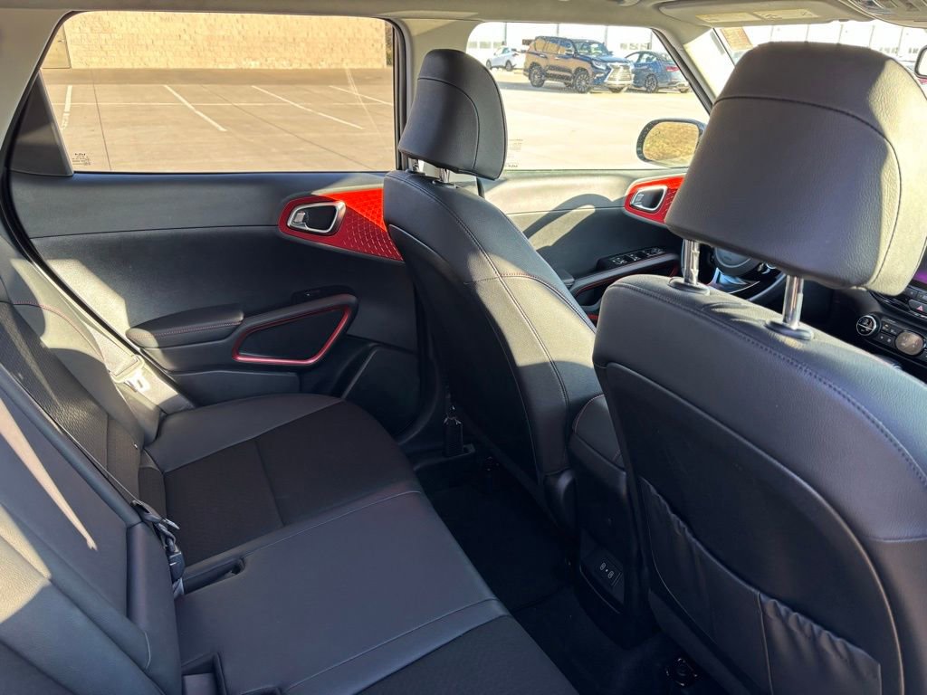 Used 2023 Kia Soul GT-Line w/ GT-Line Technology Package image 11