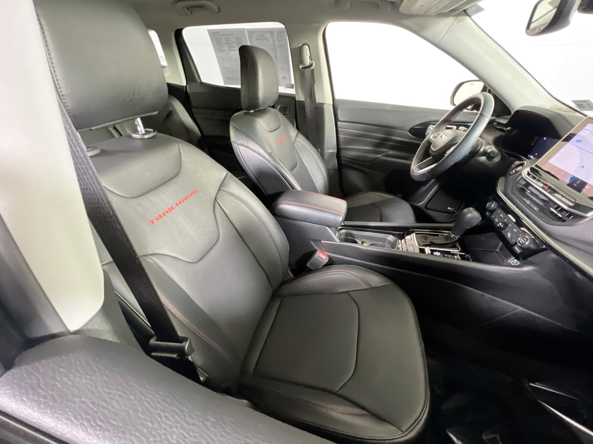 Used 2022 Jeep Compass Trailhawk w/ Trailhawk Elite Group image 27