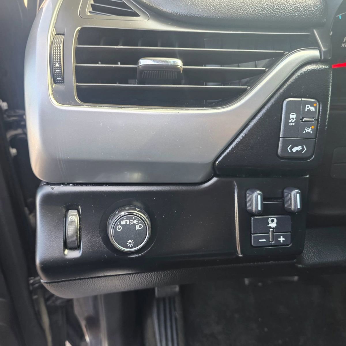 Used 2017 Chevrolet Tahoe LT w/ Max Trailering Package image 24