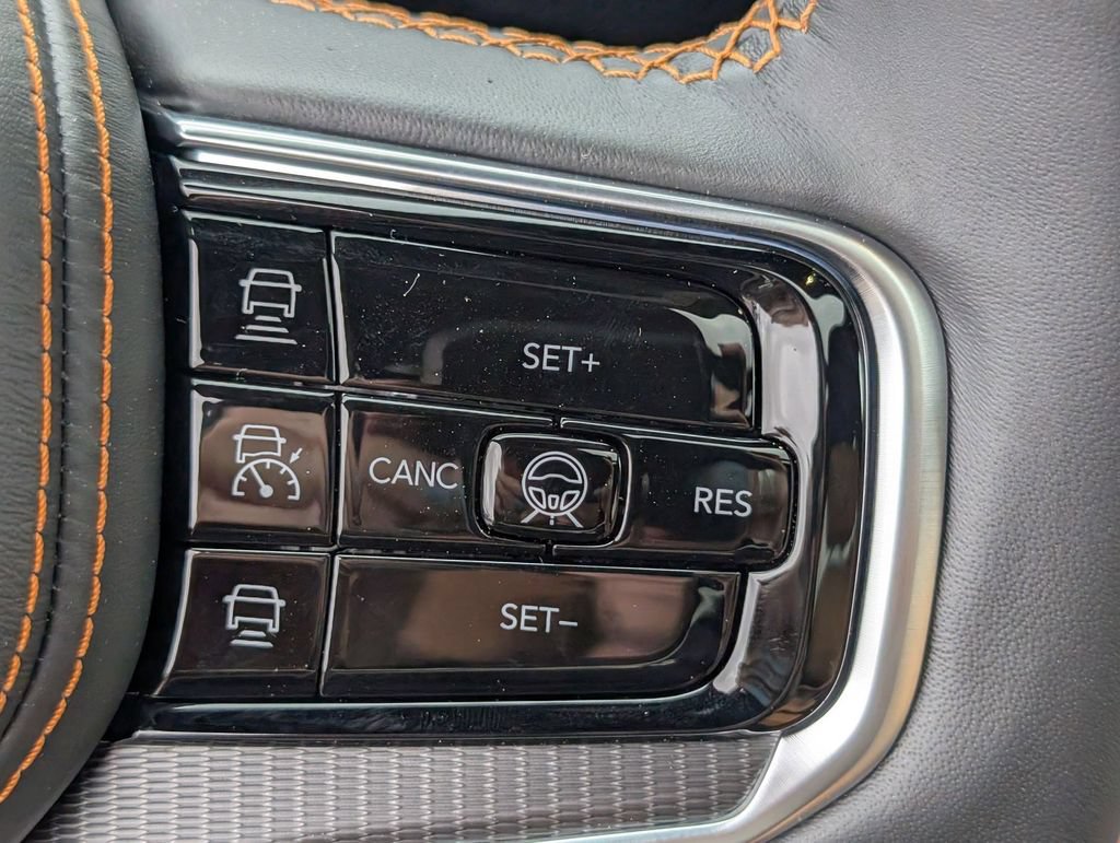 New 2026 Jeep Grand Wagoneer Summit AWD/4WD image 15