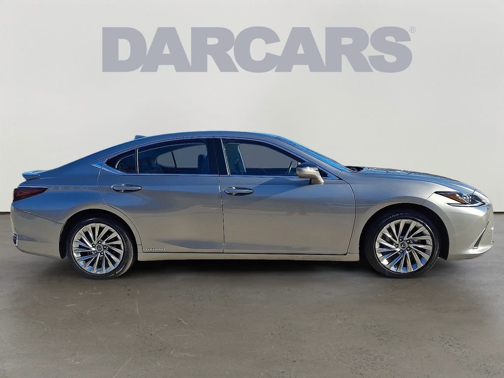Used 2021 Lexus ES 300h w/ Accessory Package 2 image 7