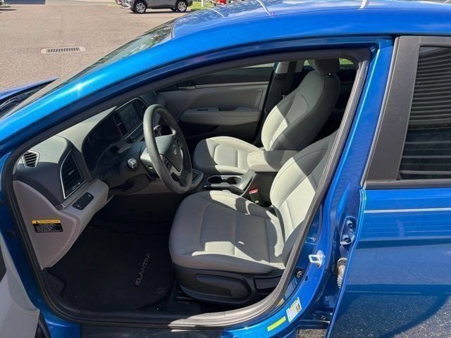 Used 2017 Hyundai Elantra SE FWD image 14