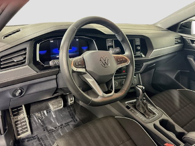 Used 2024 Volkswagen Jetta Sport FWD image 9