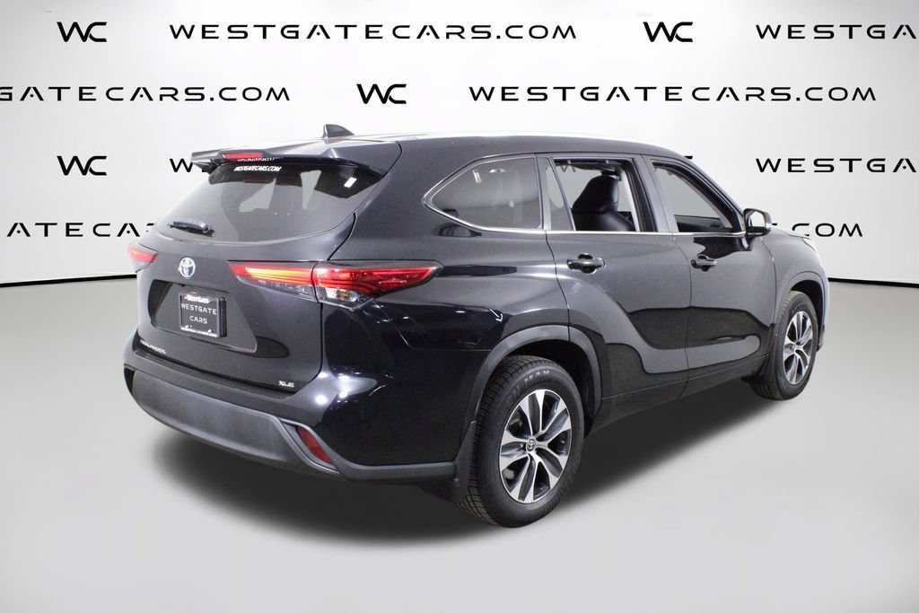 Used 2023 Toyota Highlander XLE FWD image 46