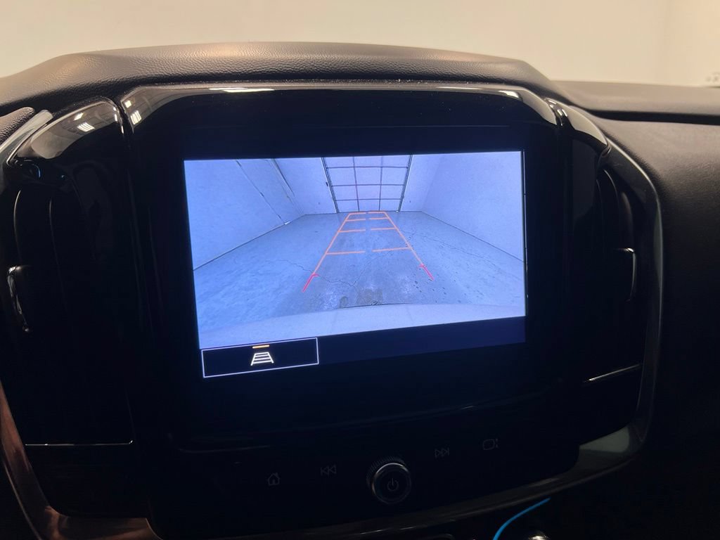 Used 2023 Chevrolet Traverse LT FWD image 23