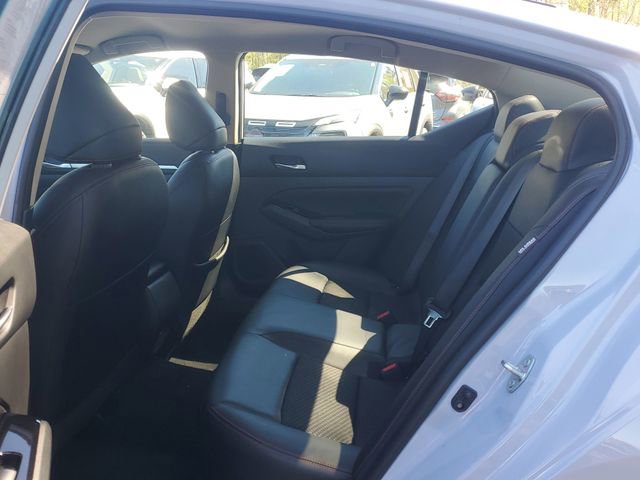 Used 2025 Nissan Altima 2.5 SR image 10