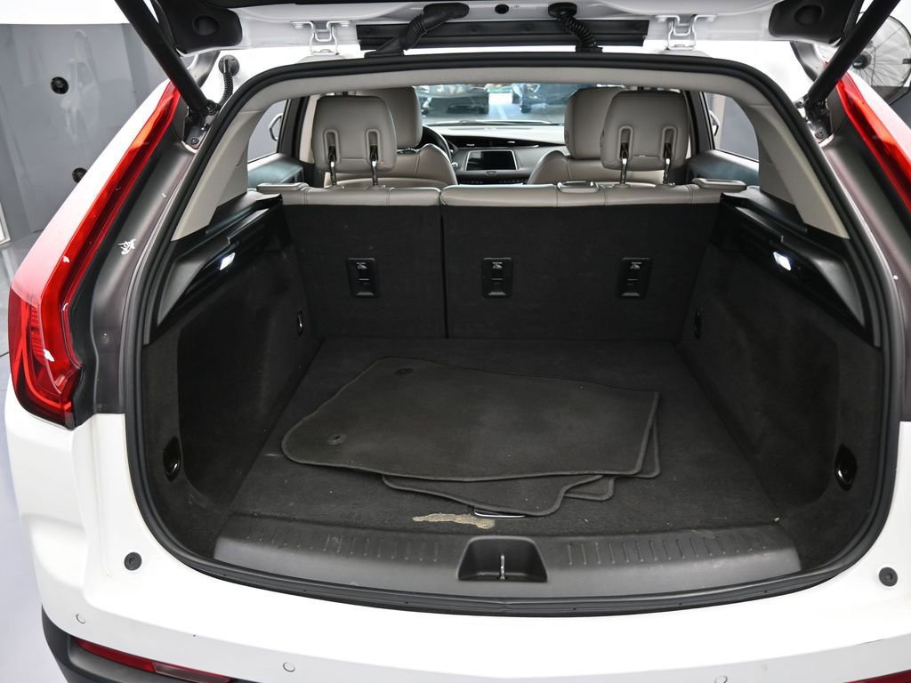 Used 2023 Cadillac XT4 Luxury image 39