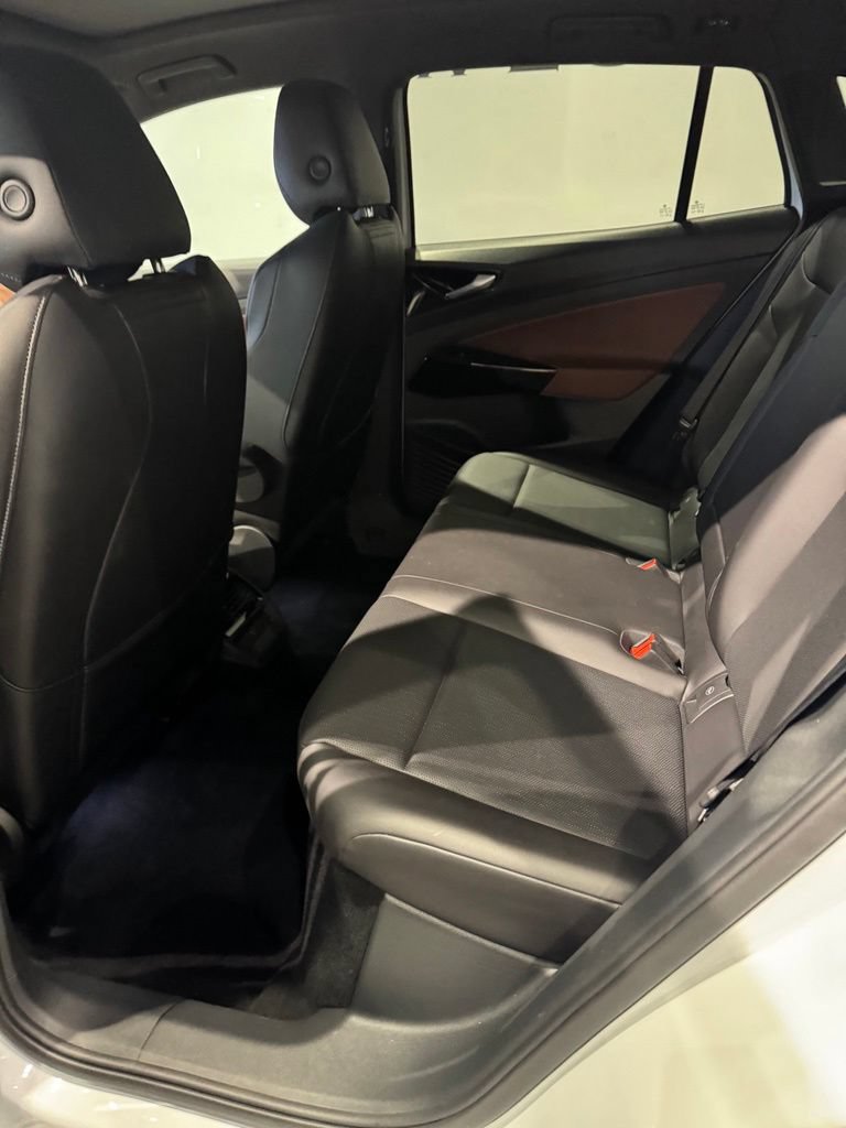 Used 2021 Volkswagen ID.4 Pro S RWD image 29