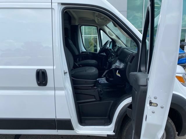 New 2026 RAM ProMaster 2500 w/ Convenience Group FWD image 24