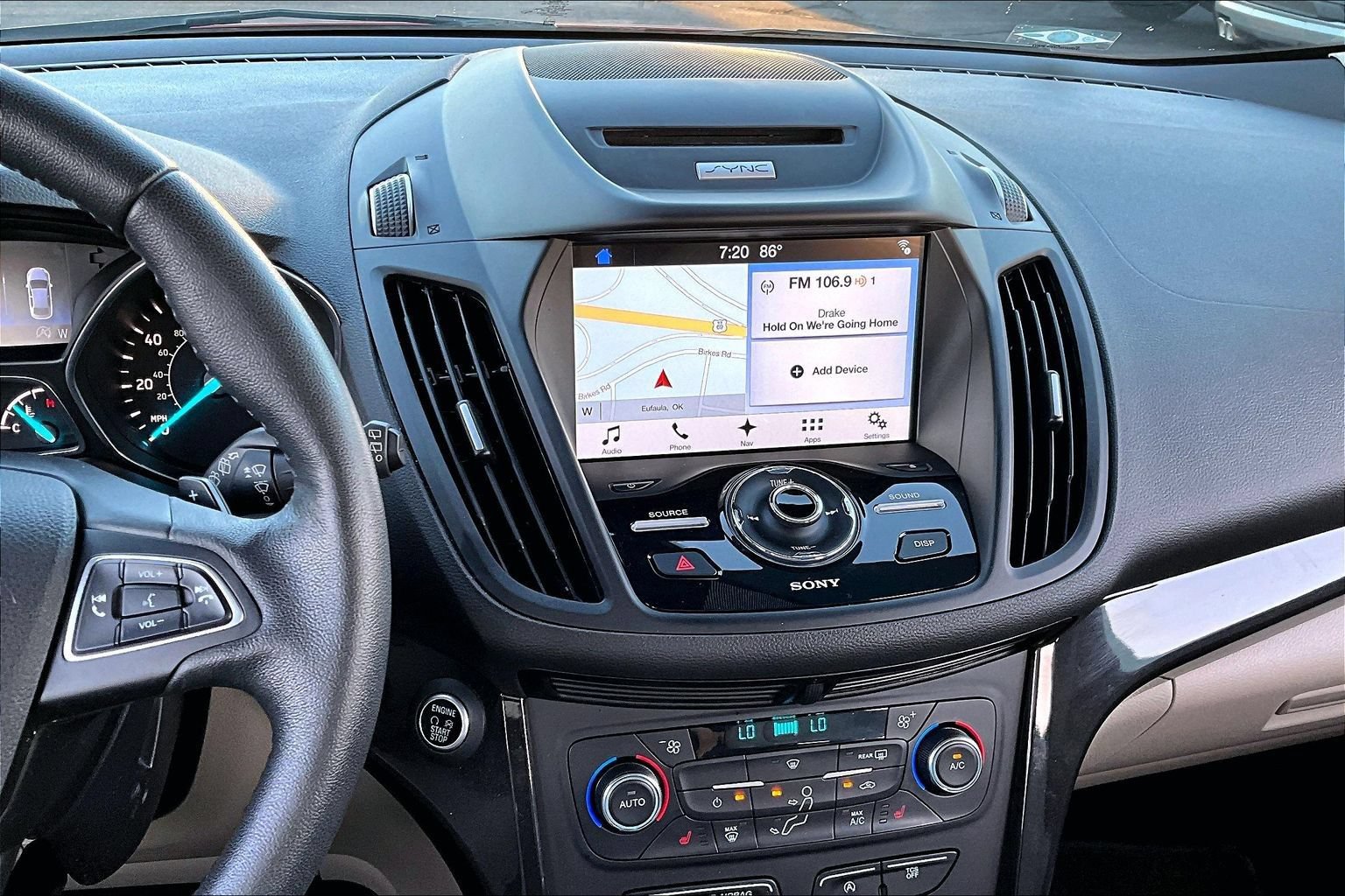 Used 2017 Ford Escape Titanium FWD image 6