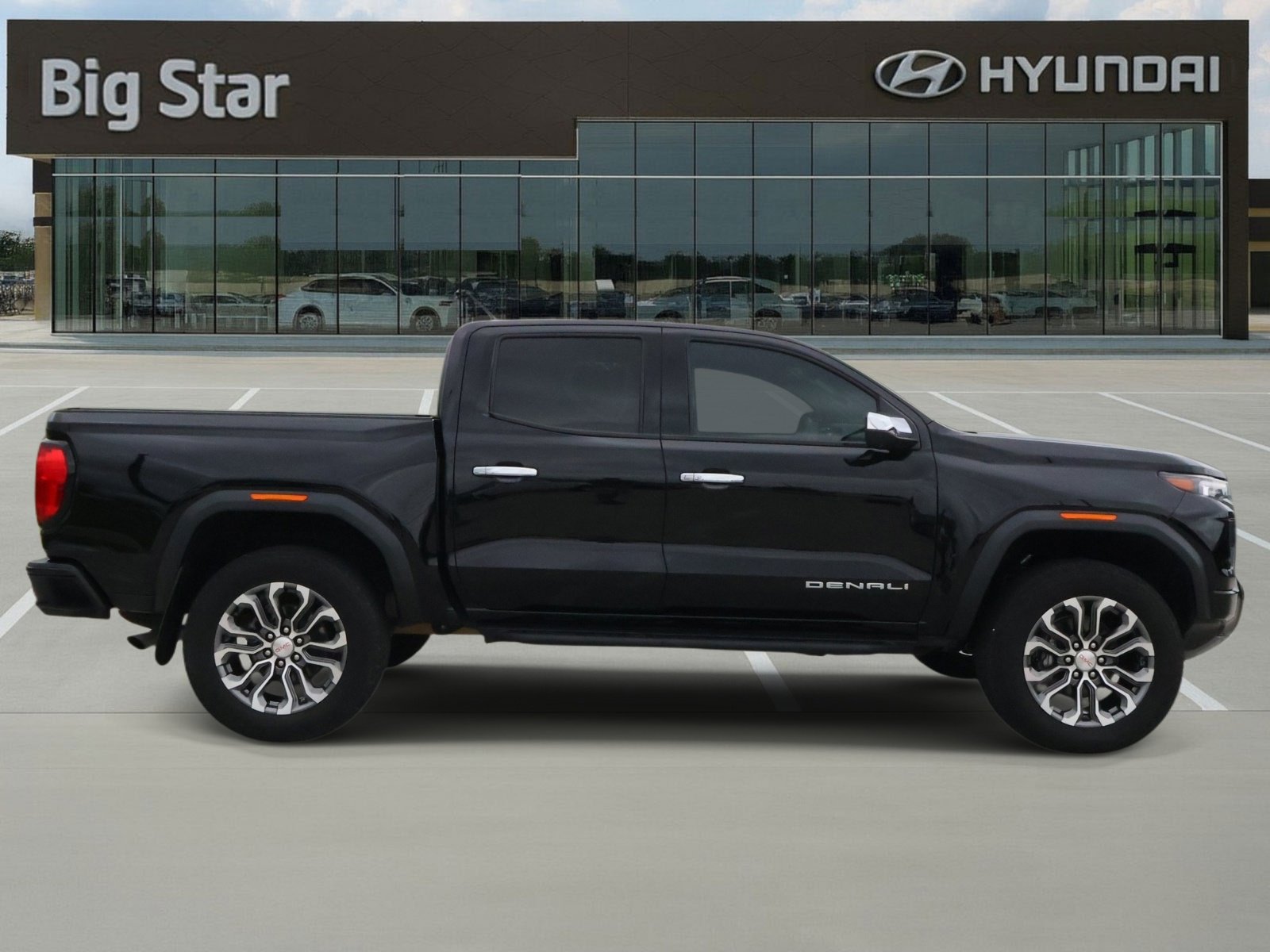 Used 2023 GMC Canyon Denali AWD/4WD image 5