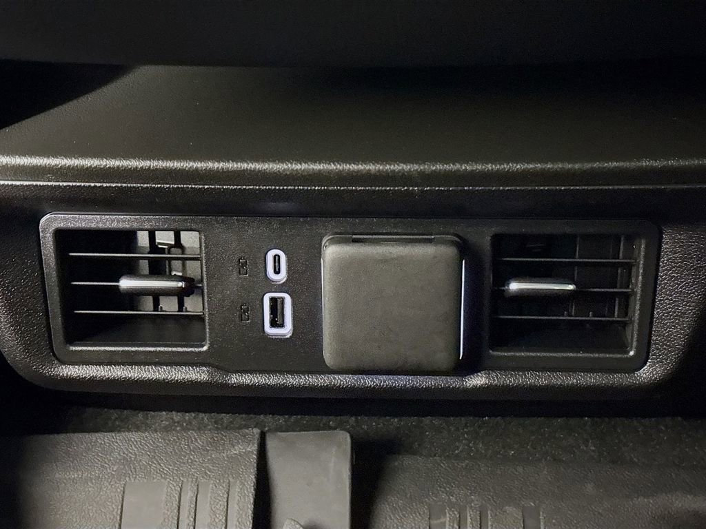 Used 2025 GMC Sierra 2500 SLE w/ SLE Value Package; image 31