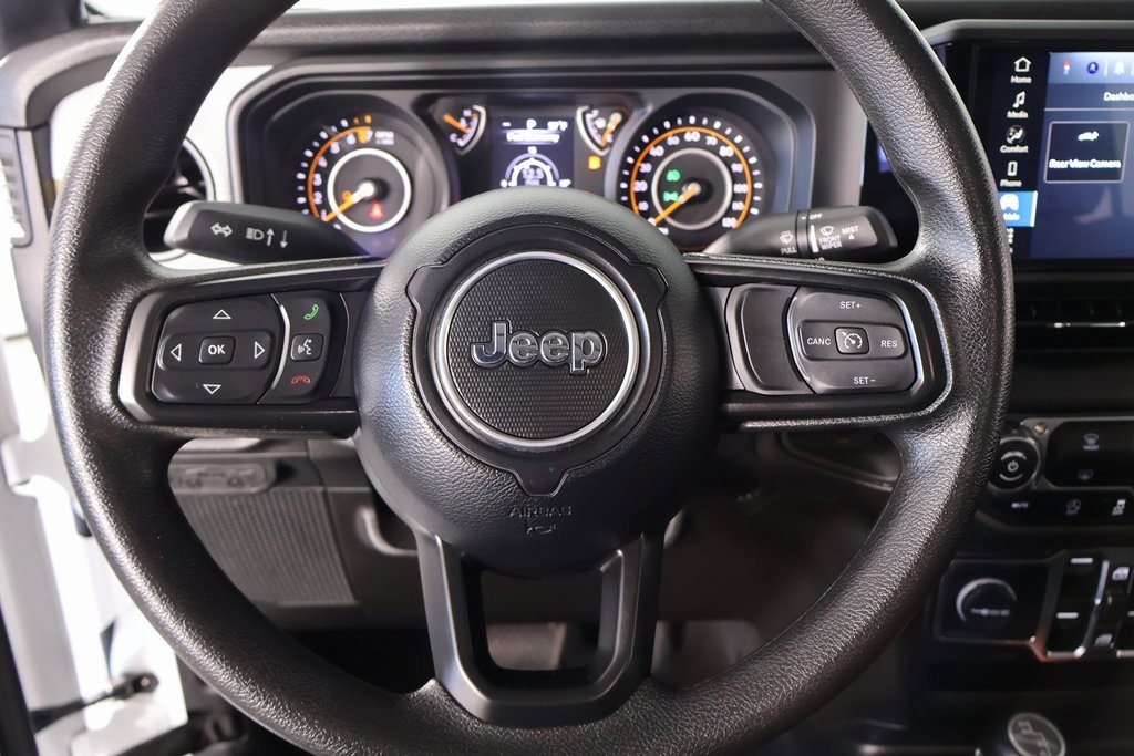 Used 2024 Jeep Gladiator Sport image 3