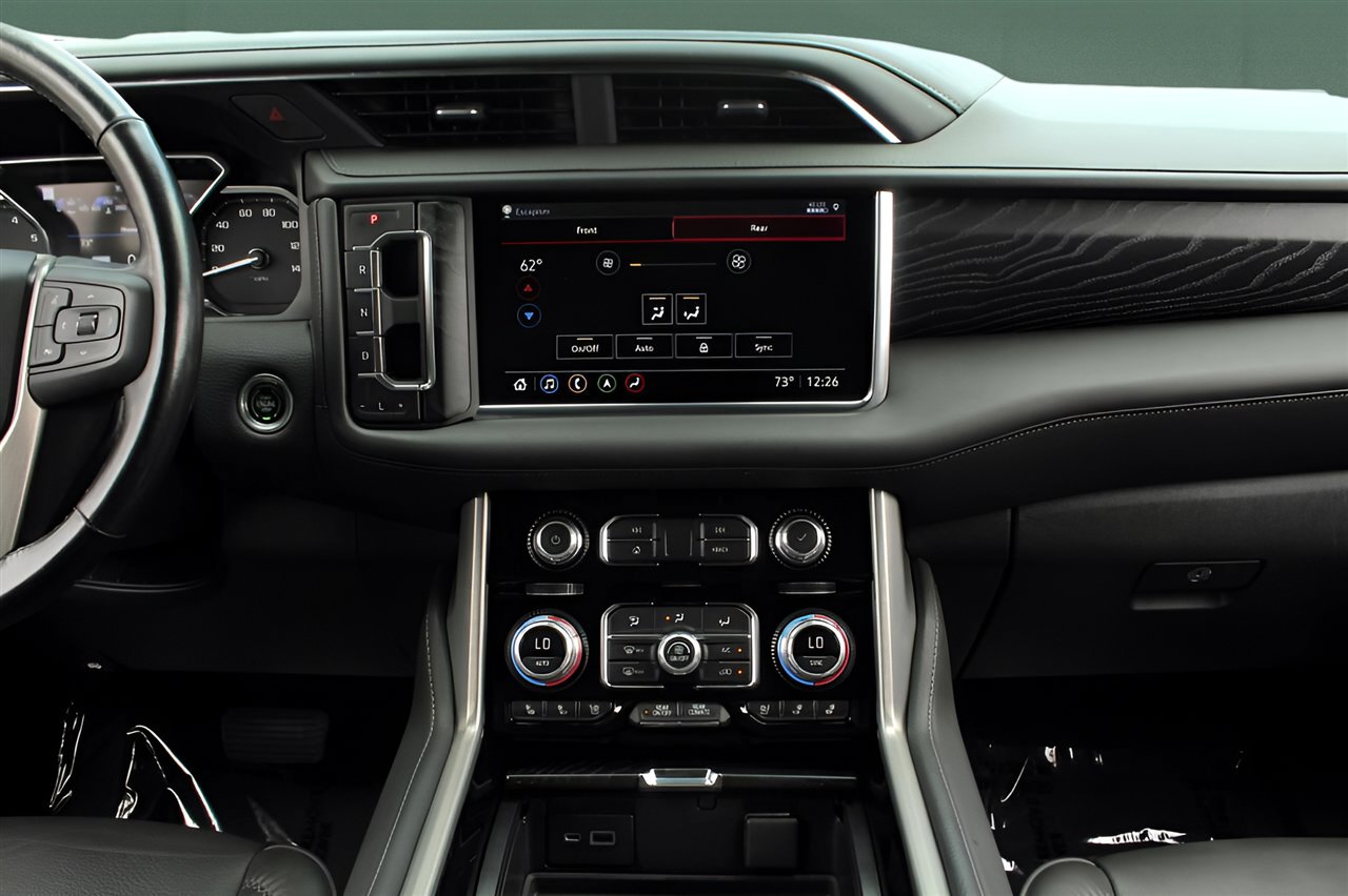 Used 2021 GMC Yukon XL Denali w/ Advanced Technology Package image 25