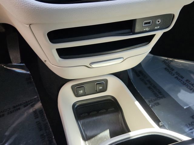 Used 2020 Chrysler Pacifica Limited image 46