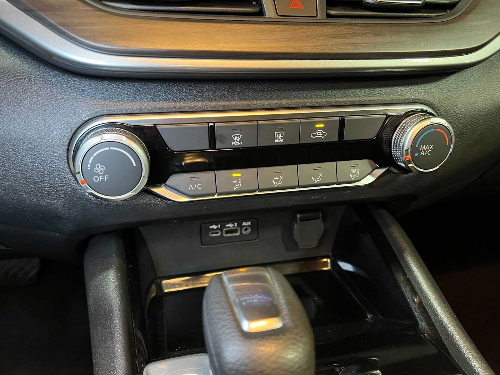 Used 2024 Nissan Altima 2.5 SV FWD image 34