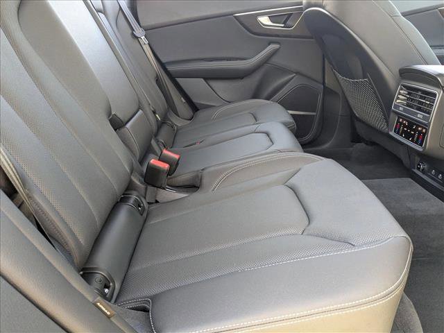 Certified 2023 Audi Q8 Prestige image 17