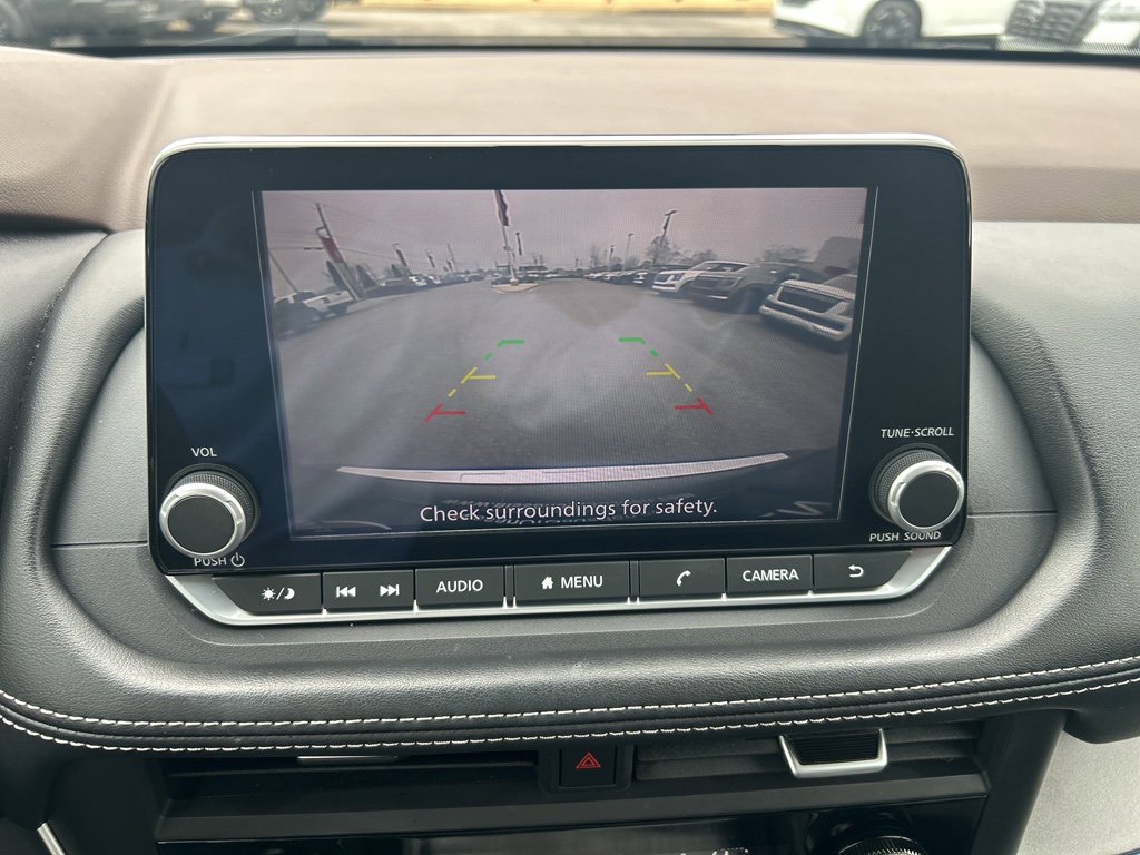 Used 2023 Nissan Rogue SV image 24