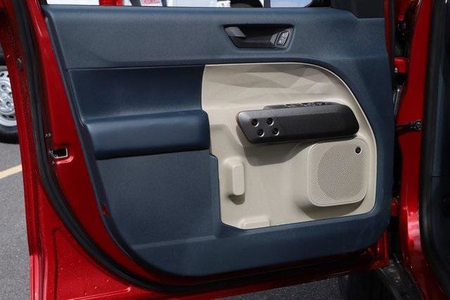 New 2025 Ford Maverick Lariat w/ 4K Tow Package image 19