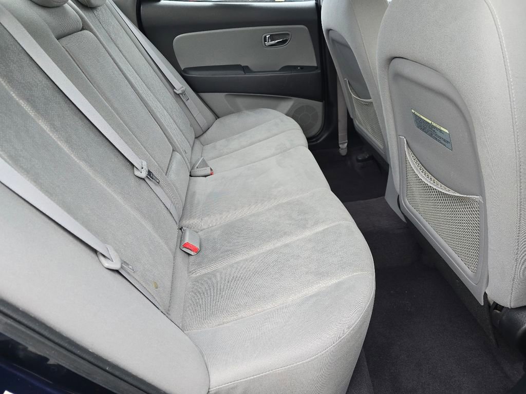 Used 2010 Hyundai Elantra GLS image 14