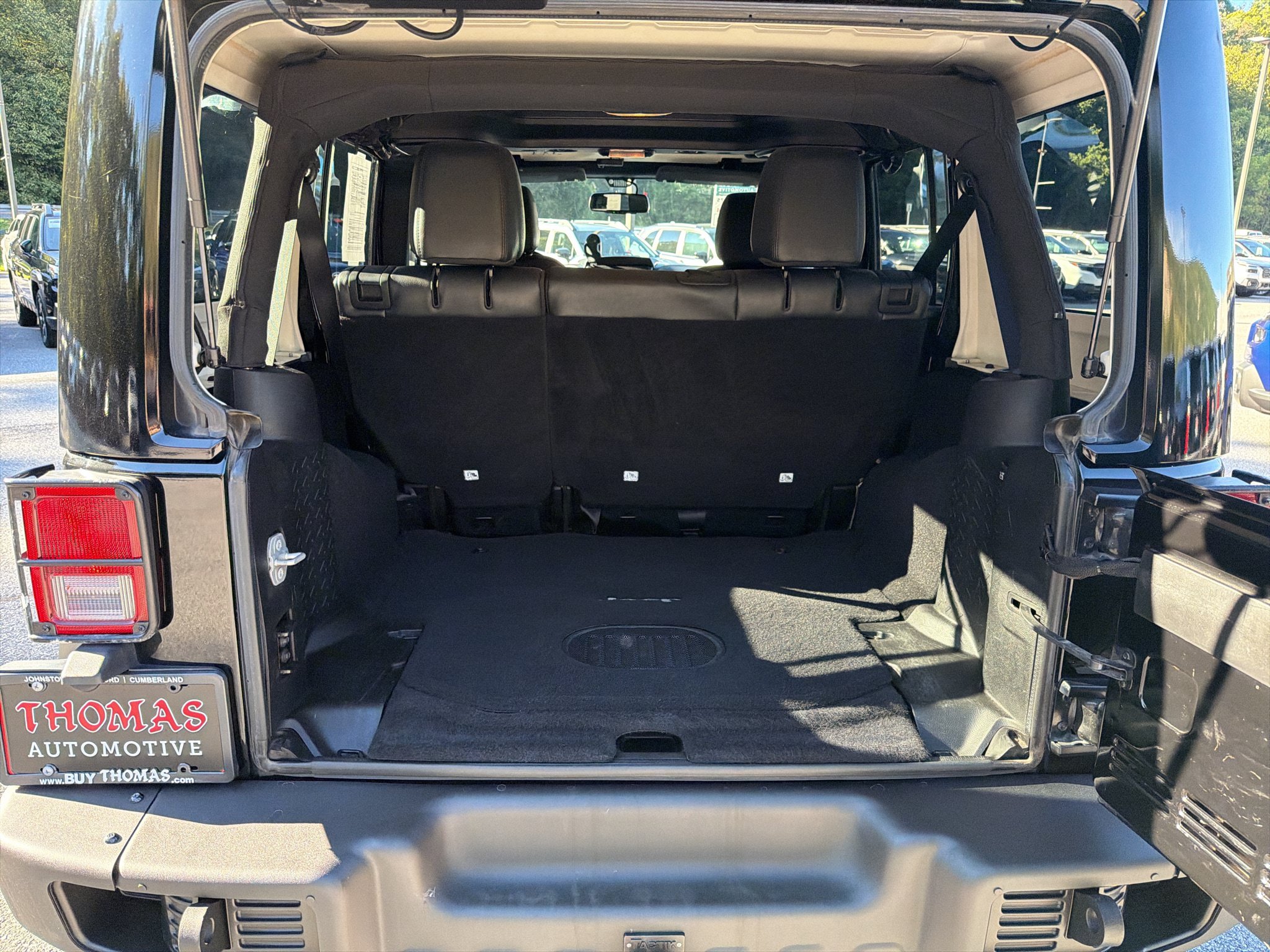 Used 2015 Jeep Wrangler Unlimited Sahara AWD/4WD image 27