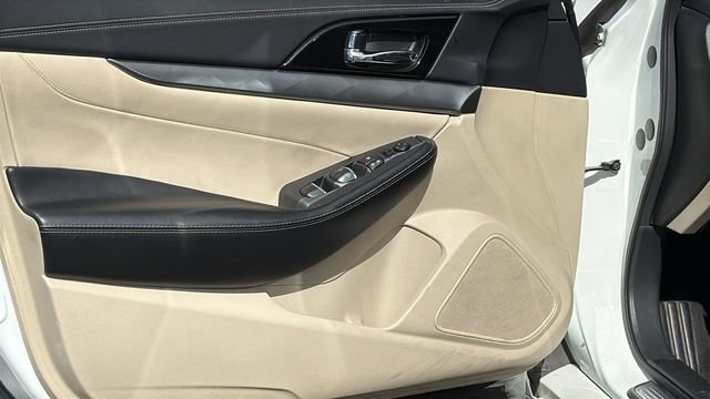 Used 2023 Nissan Maxima SV w/ Floor Mat Group image 23