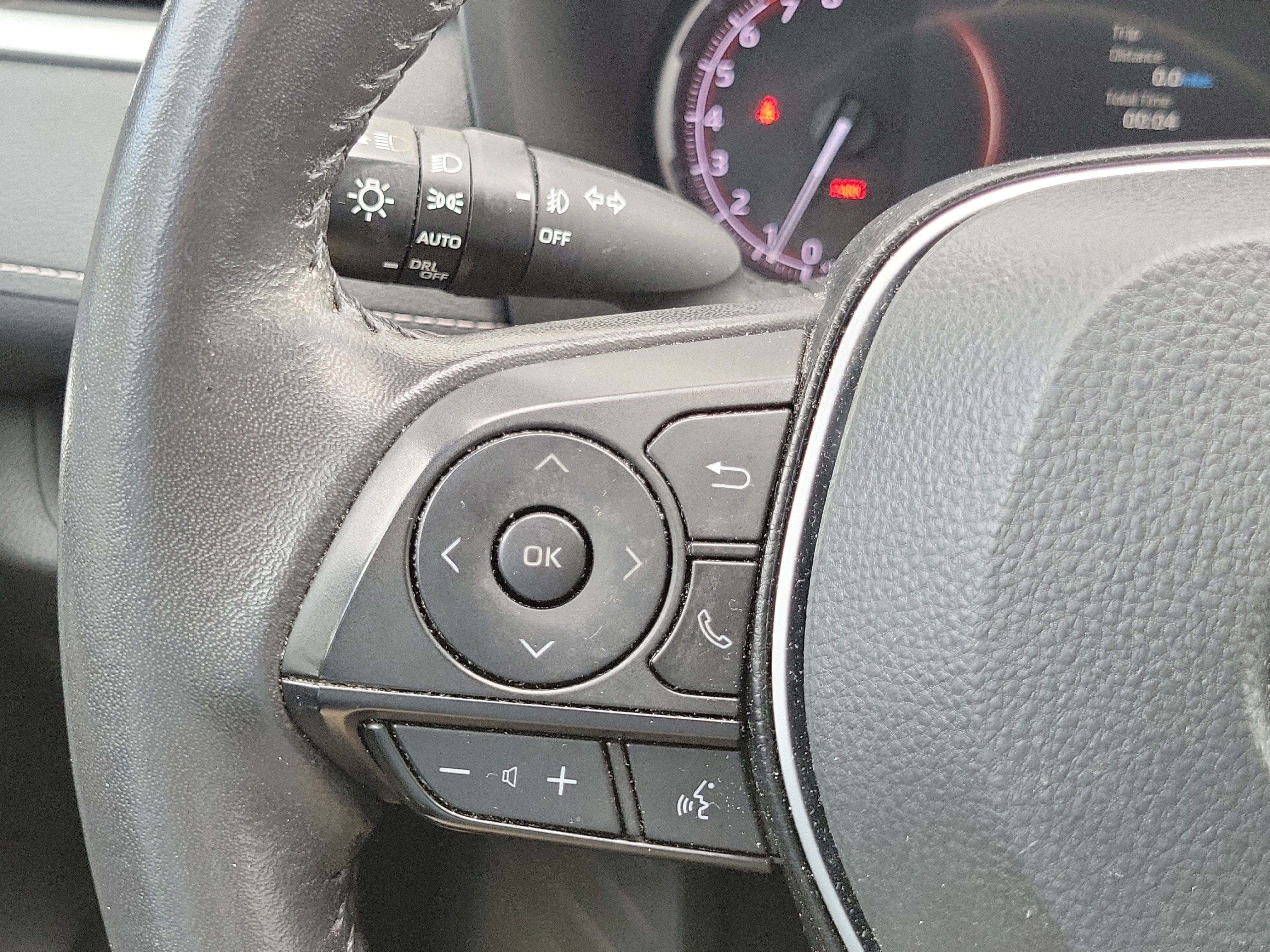 Used 2025 Toyota RAV4 XLE Premium FWD image 27