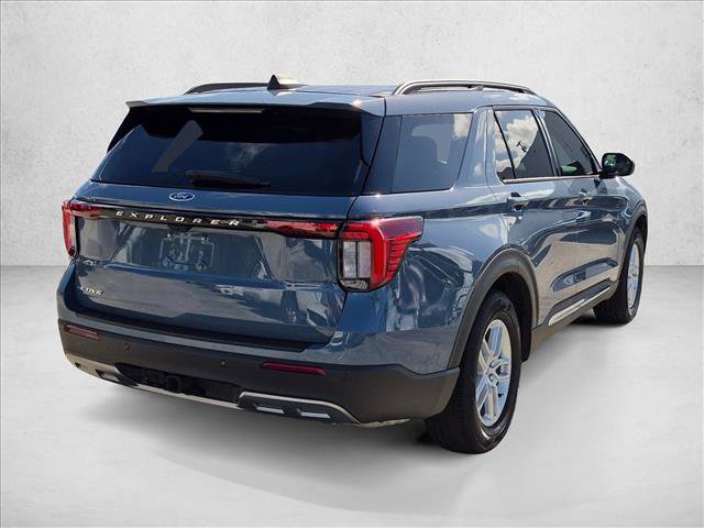 Used 2025 Ford Explorer Active w/ Active Comfort Package RWD image 5