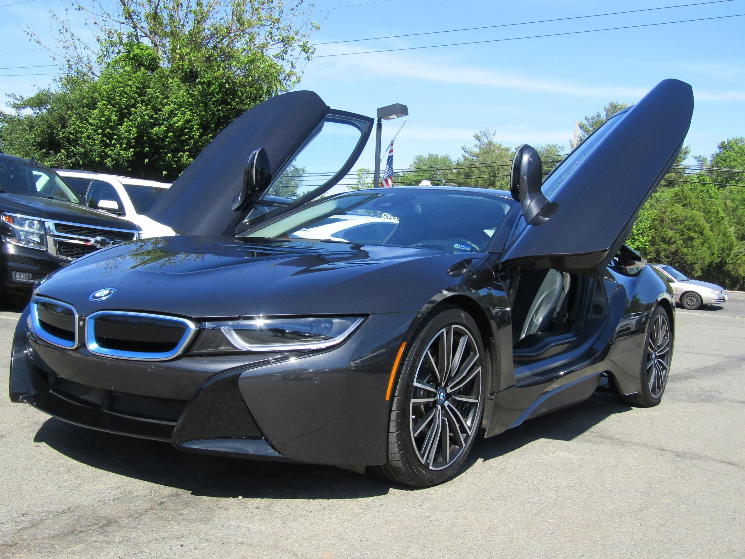 Used 2019 BMW i8 Coupe AWD/4WD image 3