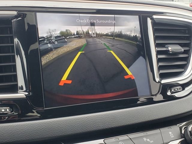 Used 2018 Chrysler Pacifica Touring-L Plus w/ Tire & Wheel Group FWD image 19